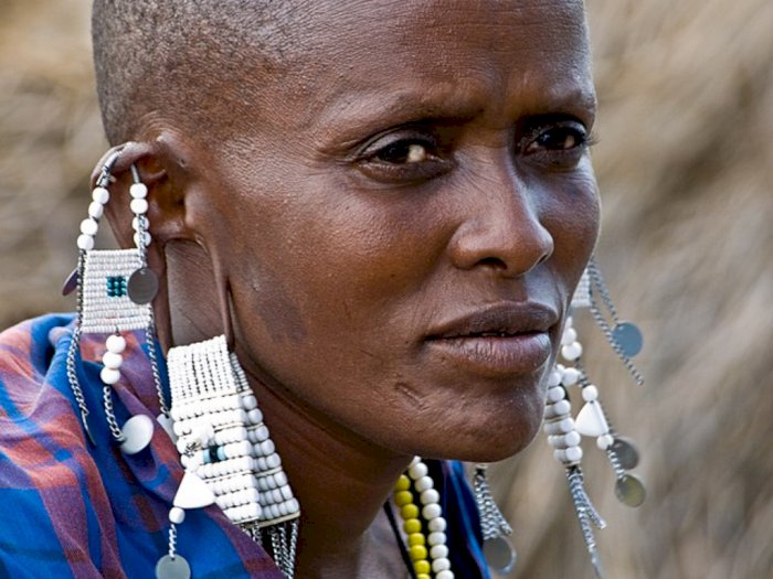 Tradisi Memanjangkan Telinga Para Wanita di Peradaban Kuno