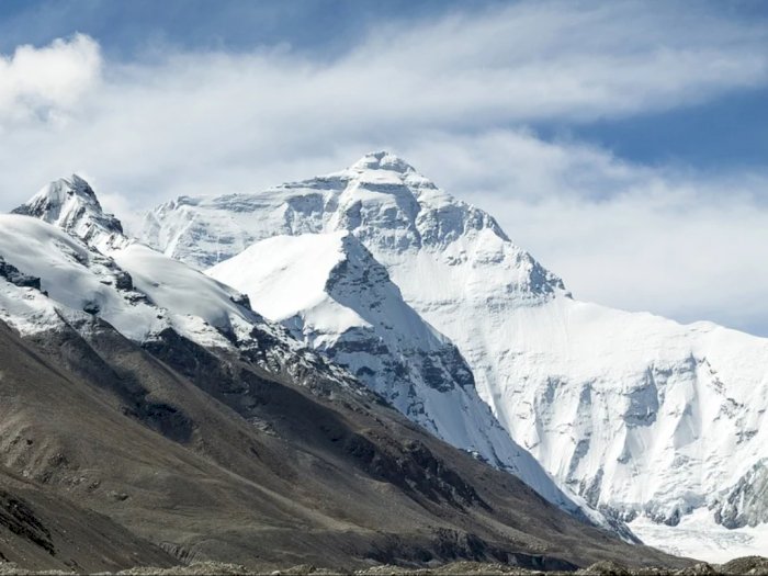 Gunung Everest 'Menyusut' karena Tekanan Udara Menurut Studi