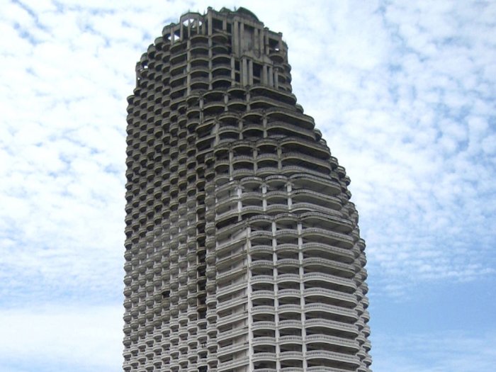 'Menara Hantu,' Bangunan Terbelangkalai Populer di Thailand