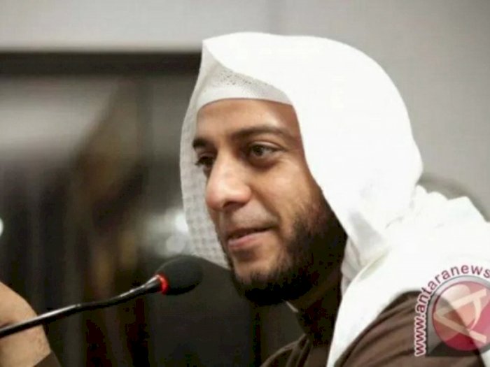 Positif Covid, Video Syekh Ali Jaber Dipasang Ventilator: Mohon Doanya Untuk Kesembuhan