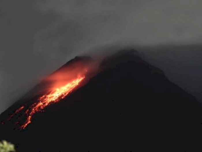 Siaga! Gunung Merapi Masuk ke Fase Erupsi, Keluarkan Lava Pijar