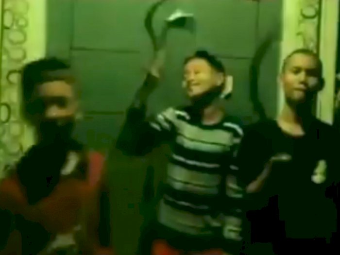 Buat Video Pamer Celurit Untuk Tawuran, Tiga Remaja di Depok Ditangkap Polisi