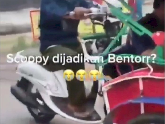 Tak Sayang, Tukang Becak Ini Pakai Motor Matic Bawa Penumpang, Netizen Salfok ke Motornya
