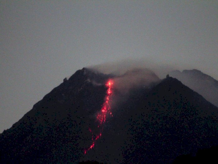 Jangka Waktu 6 Jam, Gunung Merapi Keluarkan Guguran Lava Pijar 9 Kali