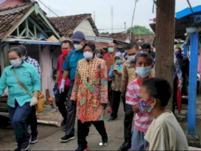 Aksi Blusukan Mensos Risma Diprediksi Jadi Manuver untuk Maju di Pilgub DKI Jakarta