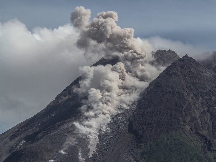 FOTO: Awan Panas Gunung Merapi