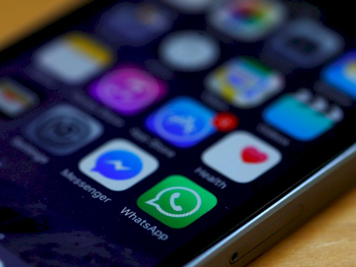 WhatsApp 'Heran' Pengguna Protes Aturan Privasi, Data Sudah Dibagi ke FB Sejak 2016