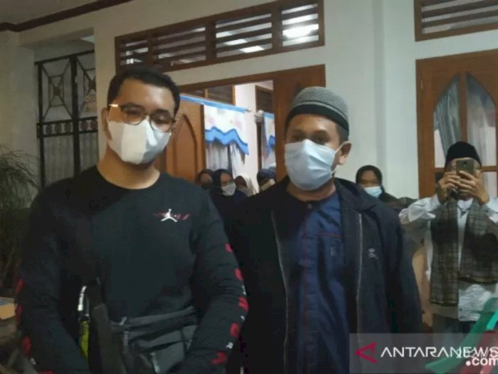Keluarga Kapten Afwan Masih Berharap Kabar Baik dari Hilangnya Pesawat Sriwijaya Air