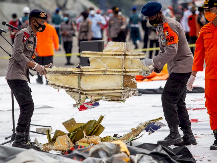Pencarian Korban dan Serpihan Pesawat Sriwijaya Air Dihentikan Pukul 5 Sore Hari Ini