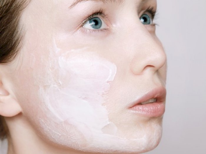 Tak Hanya Untuk Kecantikan, Memakai Skincare Juga Bermanfaat bagi Kesehatan Mental 