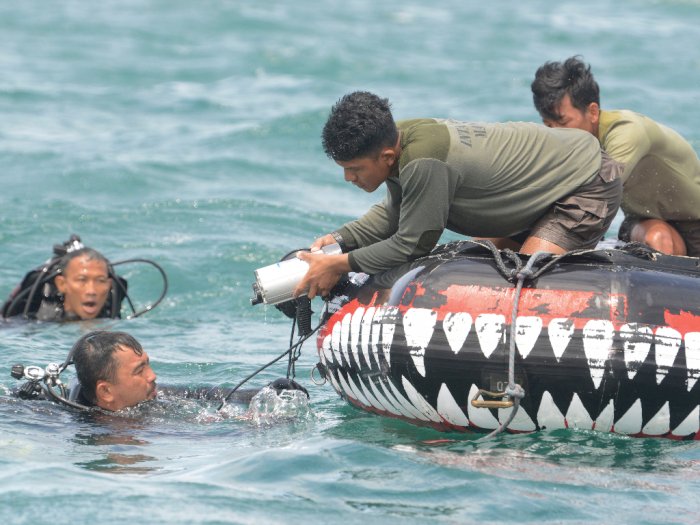 Pasukan Elit TNI AL Lanjutkan Pencarian CVR Black Box Sriwijaya Air