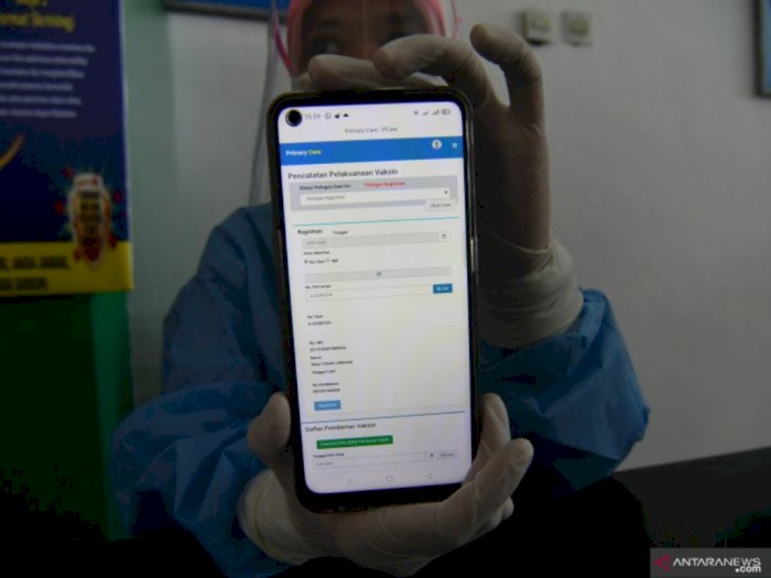 Pemerintah Kirim SMS Broadcast ke 500 Ribu Nakes Untuk Disuntik Vaksin Covid-19