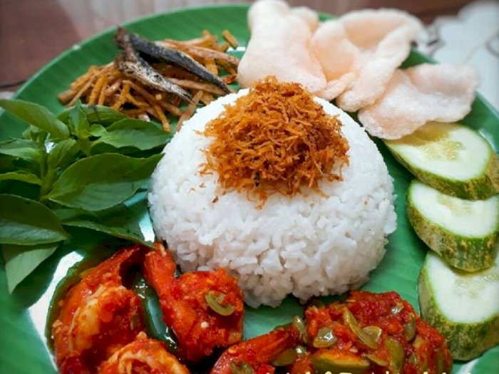 Hidangan Nusantara Hari Ini: Masak Nasi Ulam Khas Betawi