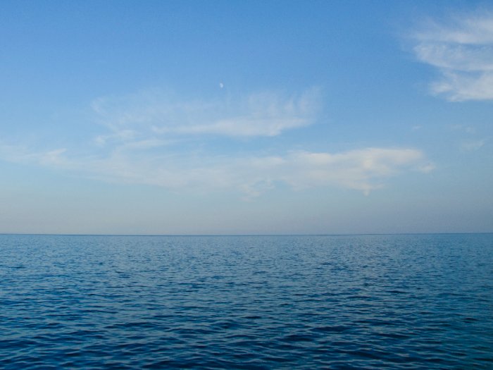 Berikut Ini Penjelasan Mengapa Air Laut Berwarna Biru yang #KAMUHARUSTAU