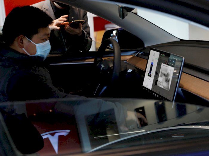 Tesla Menarik Kembali 158.000 Unit Mobilnya, Gegara Layar Gagal Berfungsi