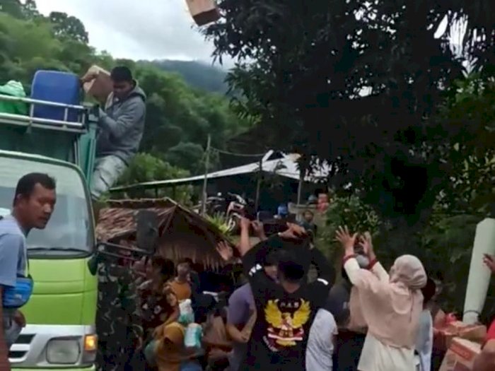 Viral Truk Pembawa Bantuan Logistik Diduga di Mamuju Dijarah Warga di Tengah Jalan