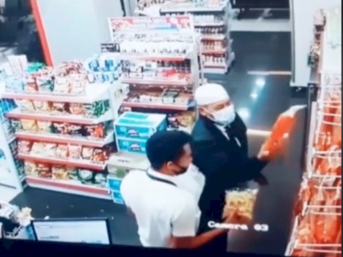 Viral Video Terakhir Kapten Afwan di Bandara, Kenakan Peci Putih dan Traktir Temannya 