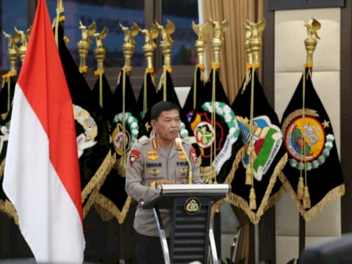 Kapolri Jenderal Idham Azis Naikkan Pangkat 32 Anggotanya yang Berprestasi