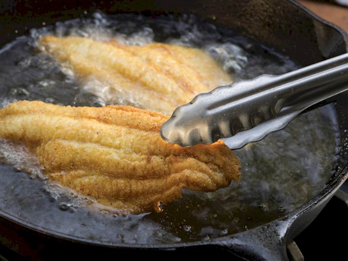 Masih Berguna, Manfaatkan Minyak Bekas Goreng Ikan Asin Untuk 3 Masakan Ini