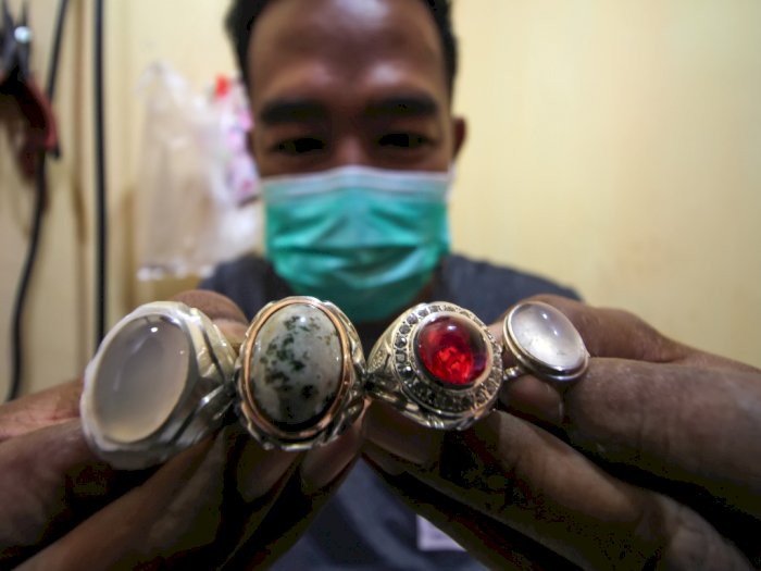 FOTO: Perajin Gagang Cincin Tempahan di Aceh