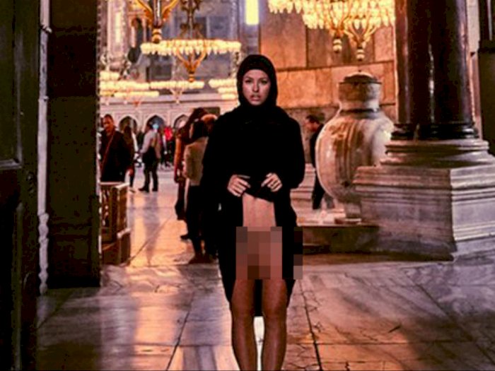 Model Ini Minta Maaf Setelah Pamerkan Kemaluannya dalam Pemotretan di Masjid Hagia Sophia