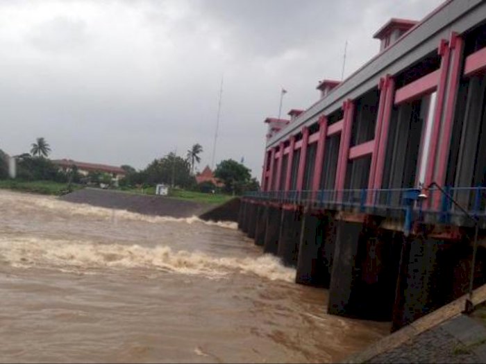 Tinggi Muka Air Hingga 220 cm, Pintu Air Pasar Ikan Jakarta Utara Berstatus Siaga II