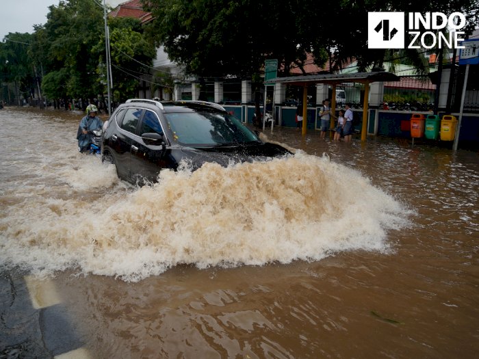 Sejumlah Wilayah di Kota Bekasi Terendam Banjir, Ada yang Capai 1 Meter