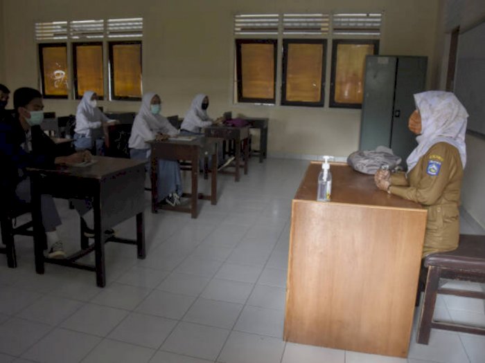 Siswi Non-Muslim di Padang "Dipaksa" Memakai Jilbab, KPAI: Berpotensi Langgar Hak Anak