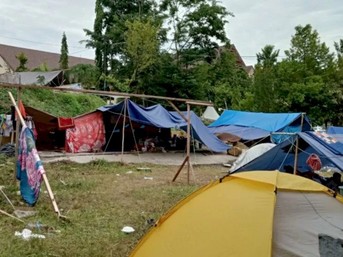 Ribuan Pengungsi Korban Gempa Mamuju Belum Mau Pulang ke Rumah