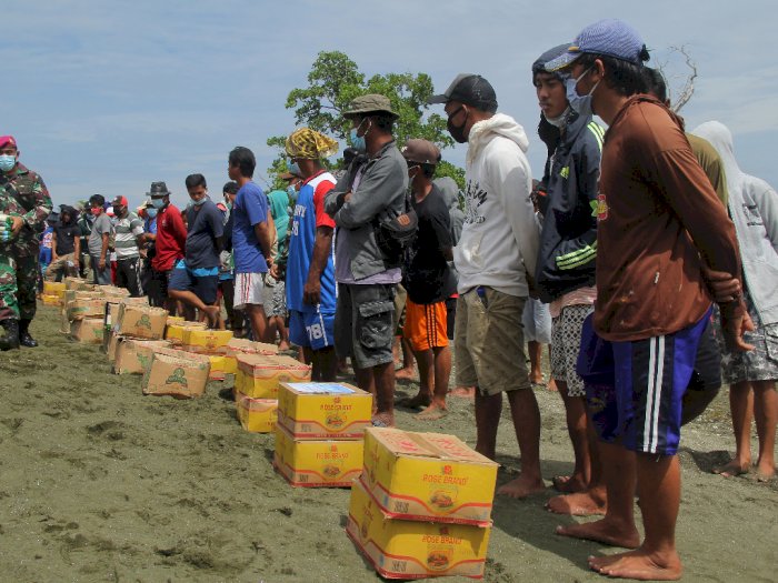 FOTO: Penyaluran Logistik Untuk Nelayan Korban Gempa Sulawesi Barat