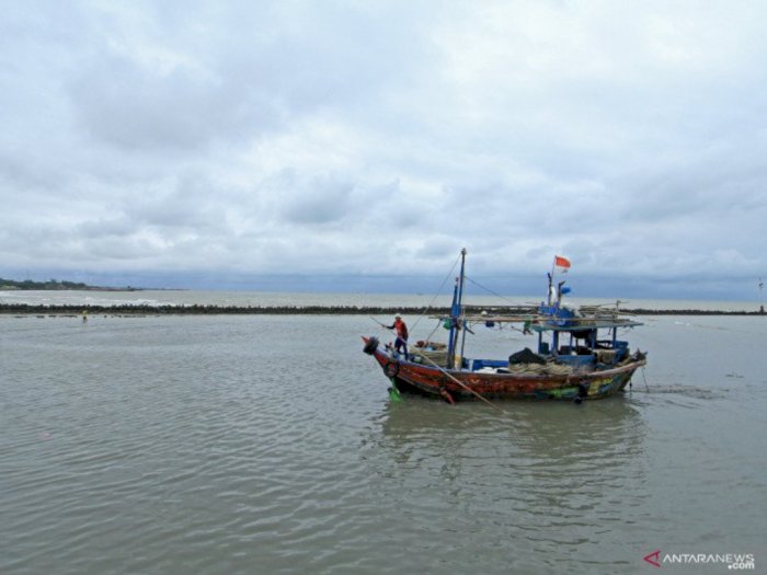 Malaysia Tahan 2 Kapal dan 16 Nelayan Vietnam yang Langgar Perbatasan