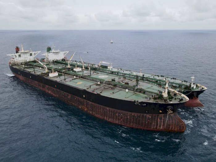 FOTO: Bakamla Amankan Dua Kapal Tanker Asing