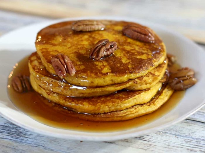 Bikin Pancake Kurma Kismis, Buat Sarapan Atau Dessert Sama Enaknya