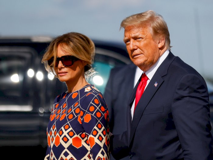 Teman Dekat Donald Trump Pastikan Bahwa Melania Tidak Akan Bercerai dengan Trump