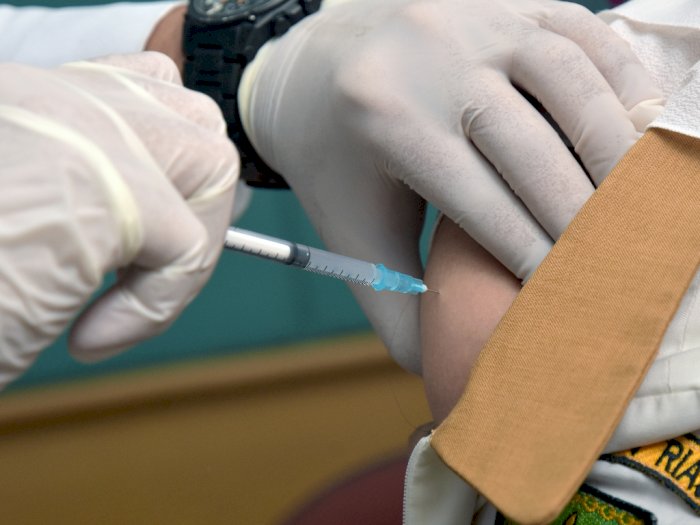 Penerima Vaksin Covid-19 Mulai Merasakan Efek Samping, Ada yang Meriang