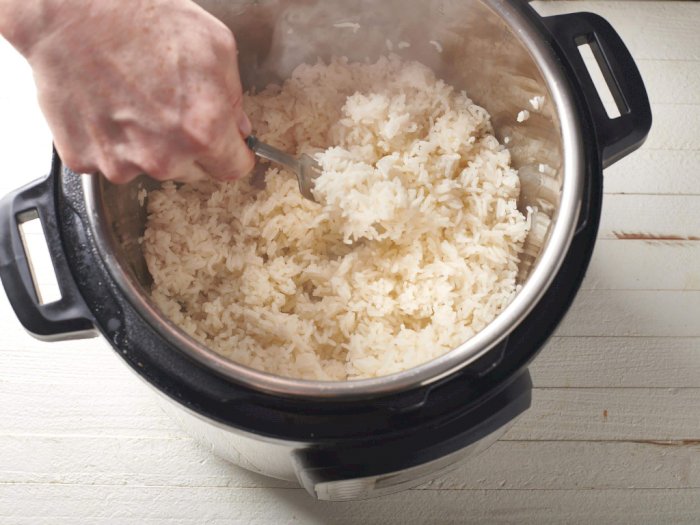 Tak Perlu Bingung, Ini Cara Mudah Bersihkan Kerak Nasi di Wadah Rice Cooker