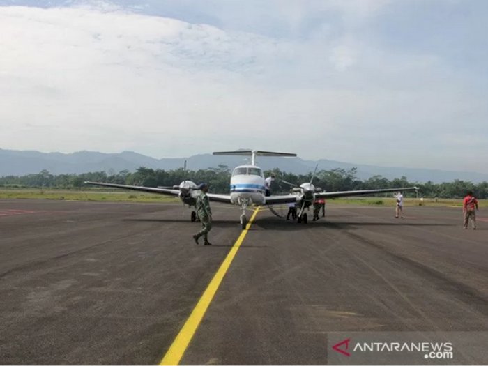 Uji Coba Landasan Pacu, Pesawat Mendarat Mulus di Bandara Jenderal Besar Soedirman