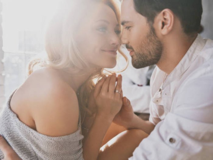 Mengenal 5 Bahasa Cinta yang Perlu Kamu dan Pasangan Ketahui