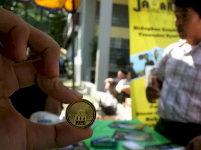 Pendiri Pasar Muamalah yang Menggunakan Dirham Sebagai Alat Transaksinya Ditangkap Polisi