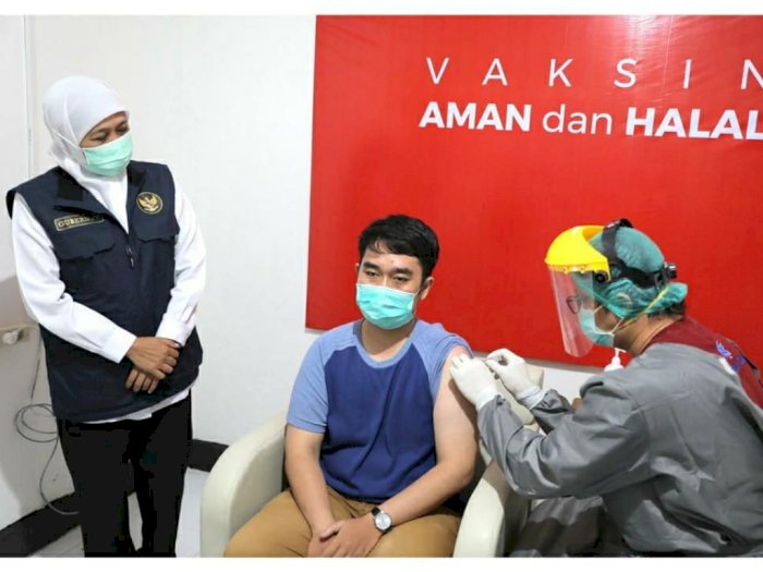 Lakukan Peninjauan, Khofifah Pastikan Vaksinasi di Jawa Timur Berjalan Lancar