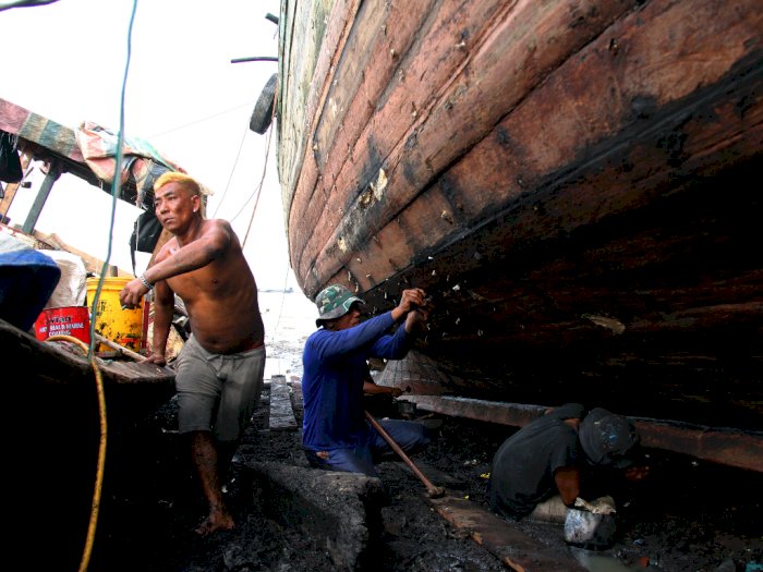 FOTO: Jasa Perbaikan Kapal Nelayan di Dumai