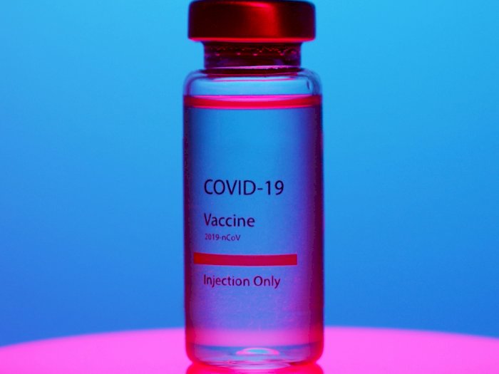 China Menangkap Lebih dari 80 Orang yang Terlibat dalam Pembuatan Vaksin COVID-19 Palsu