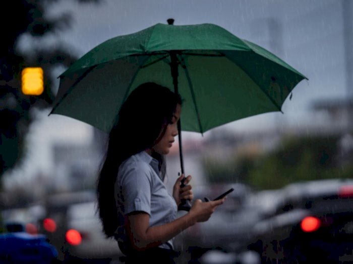 BMKG: Jakarta Diperkirakan Hujan Disertai Kilat antara Sore dan Malam Hari