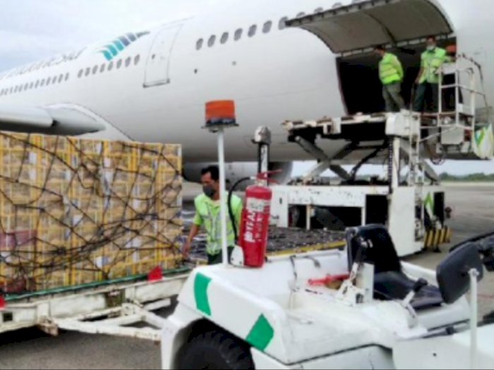Penerbangan Charter Kargo, Garuda Angkut 33 Ton Manggis dari Padang ke Tiongkok