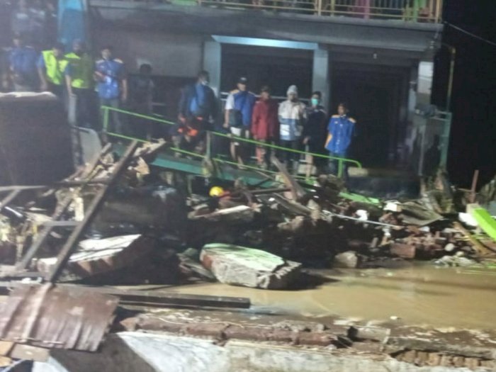 Banjir di Pasuruan, Satu Warga Tewas dan Satu Orang Hilang Masih Dalam Pencarian