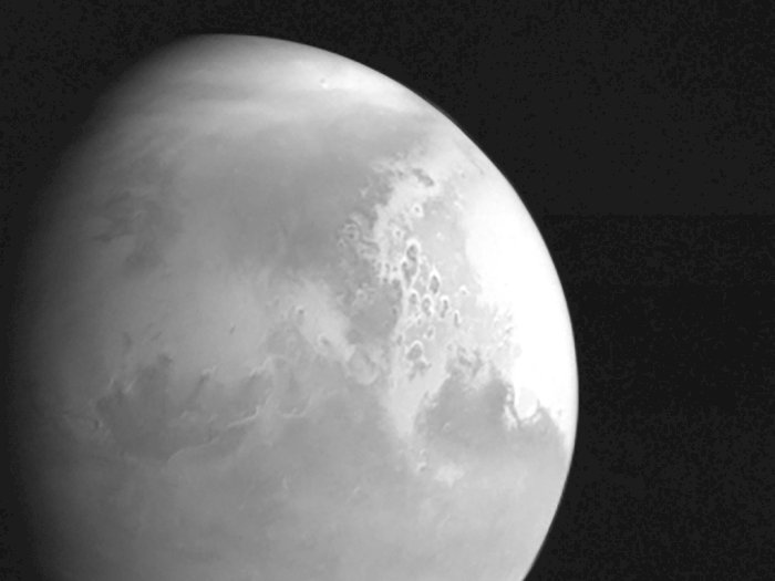 Ini Penampakan Planet Mars yang Dikirim Pesawat Luar Angkasa Milik China