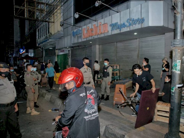 Razia Prokes COVID-19, Angkringan di Kesawan Medan Disuruh Tutup, Pengunjung Bubar