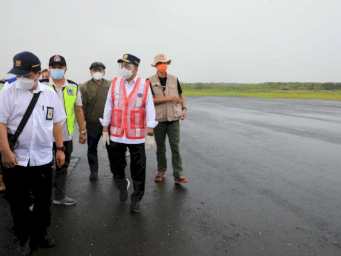 Menteri Perhubungan Budi Karya dan Gubernur Jateng Ganjar Cek Kondisi Bandara Pasacabanjir