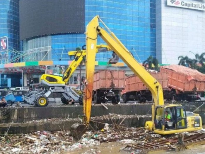 13 Pintu Air di Jakarta Siaga III, BMKG Minta Warga Waspada