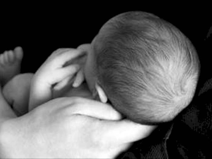 Ibu Kandung Bunuh Bayinya Karena Wajahnya Mirip Selingkuhan, Hilangkan Jejak dari Suami
